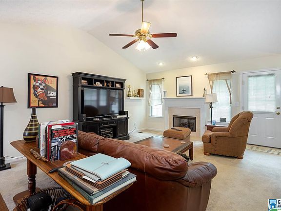 3rd image of 41 Pebble Creek Dr