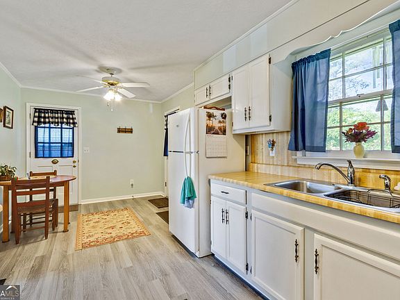 3rd image of 4339 Rex Rd