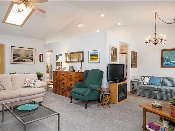 5th image of 1408 Green Briar Ct