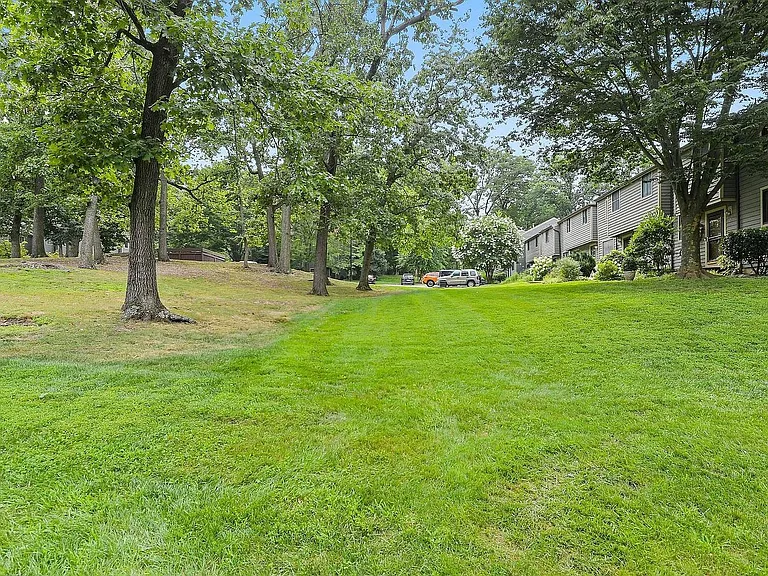 7008 Sherwood Rd #36 — Photo 40