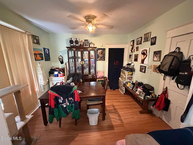 3rd image of 131 Furman Street