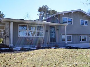 906 Longview Ter, Waverly Township, PA 18411