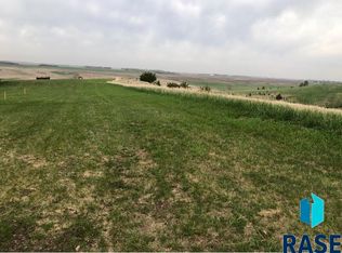 45288 Unique Ct, Canistota, SD 57012