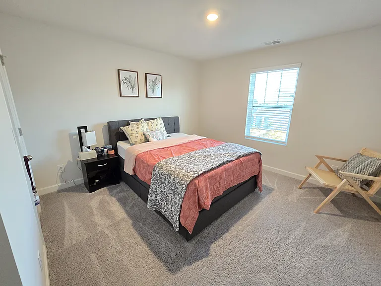 Bedroom 1-2nd floor