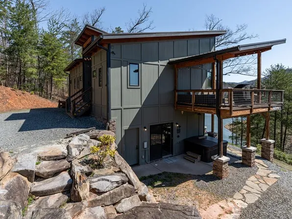 60 Sweetbriar Point Dr, Bryson City, NC 28713