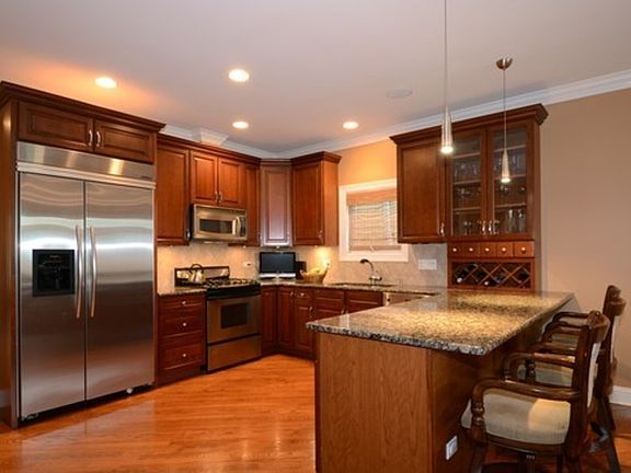 5th image of 4118 N Whipple St