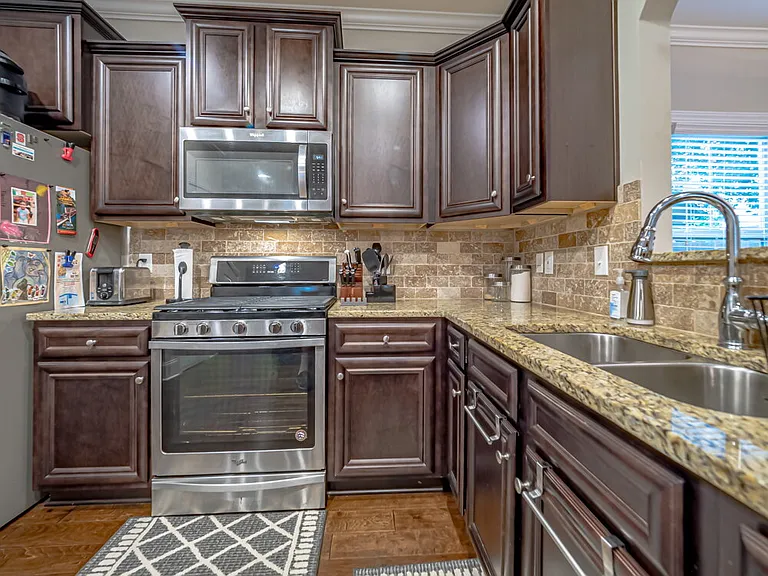 3057 Girard Dr — Photo 19