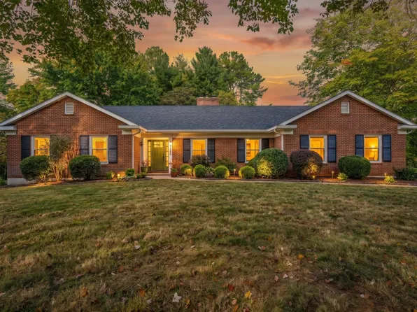1090 Meriwether Cir, Lynchburg, VA 24503