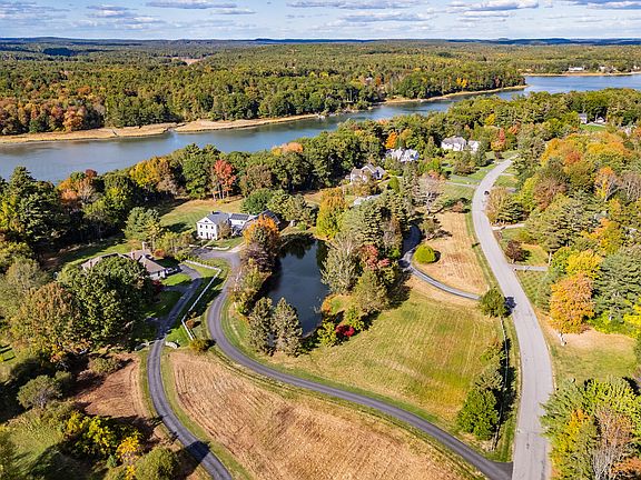 4th image of 54 Royall Point Road
