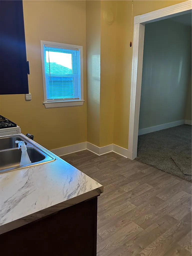 1 bed, 1.0 bath, 688 sqft, $1,400 — Photo 3