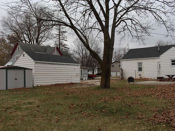 4th image of 223 S 12th St
