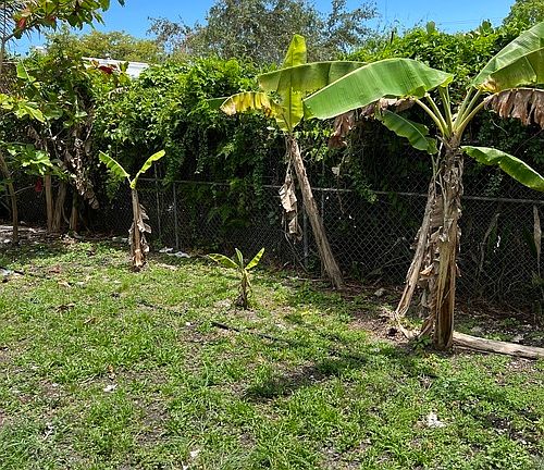 3rd image of 578 NE 70th St #578