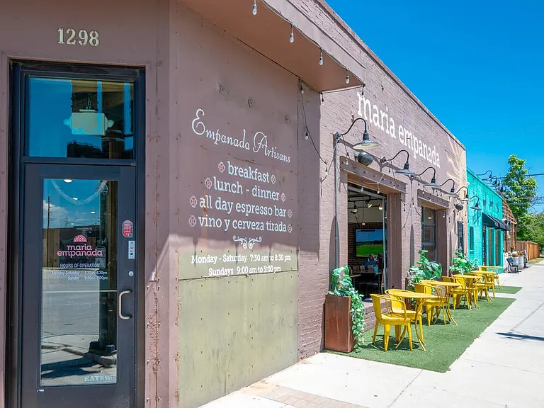Blocks from several dining options along South Broadway