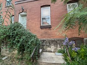 5001 Cedar Ave