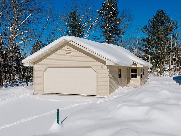 9854 Deer Track Ct #22