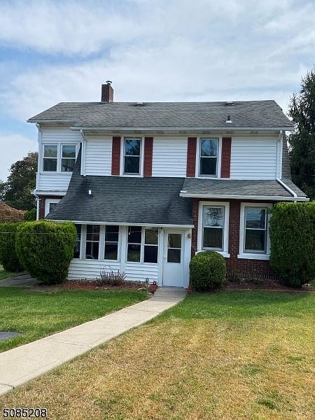 1st image of 16 Hillside Ave