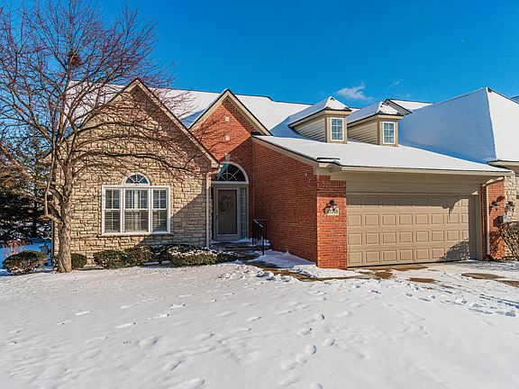 2nd image of 47718 Vistas Circle Dr S