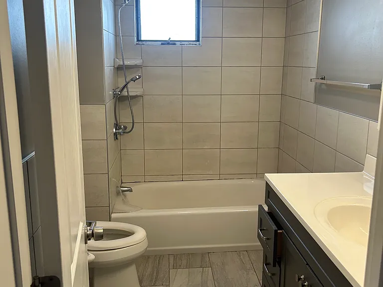 959 Locust St #2 — Photo 12