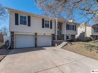 809 W Godfrey Dr, Lincoln, NE 68521