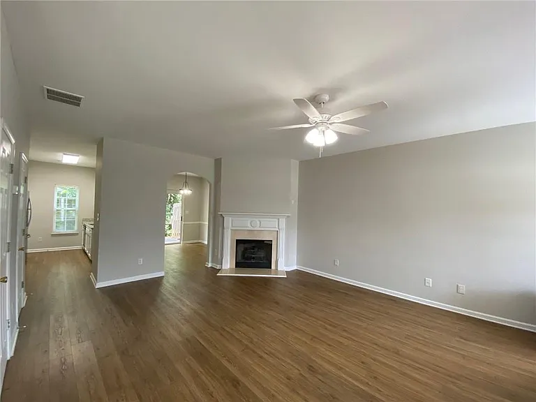 677 Kenridge Dr — Photo 8