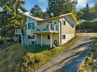 3122 Dolphin Dr, Nanaimo, BC V9P 9J2