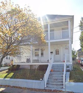 76 Burnside St, Cranston, RI, 02910