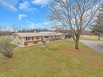 1st image of N1615 Center Dr