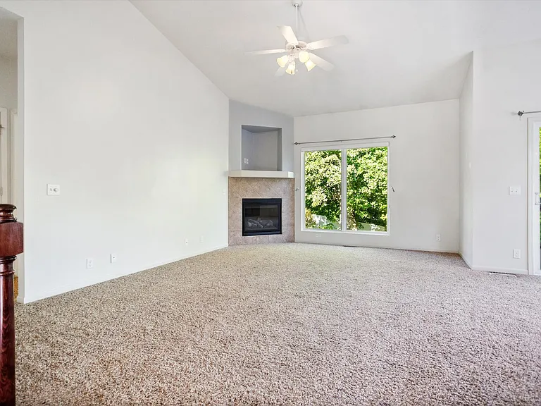 13510 S 14th Cir — Photo 5