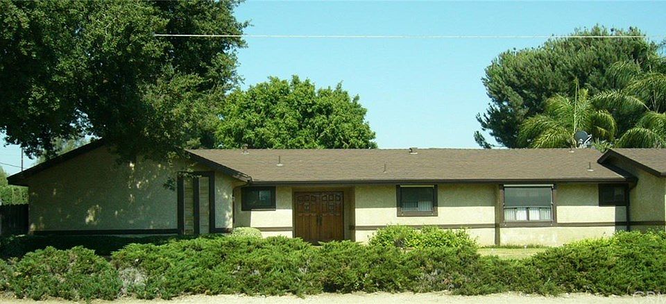 1st image of 834 N Cataract Ave