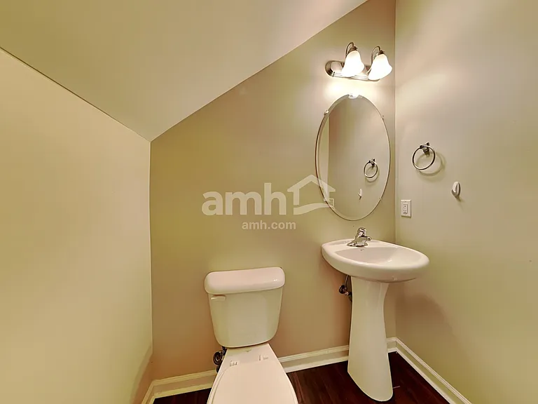510 Summer Hill Way — Photo 8