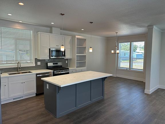 5th image of 11401 Topanga Canyon Blvd Spc 117