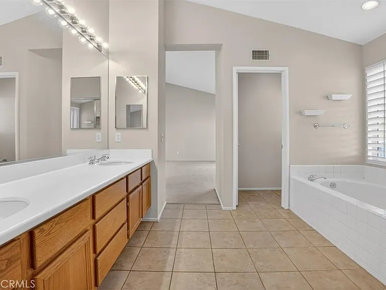 2620 Taylor Ave — Photo 30