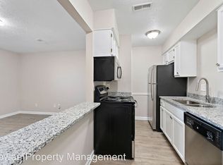 6338 Caenen Lake Rd #F, Shawnee, KS 66216