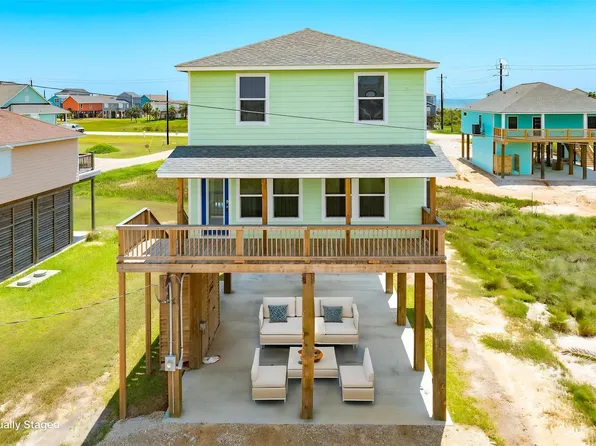 4726 Palm St, Freeport, TX 77541