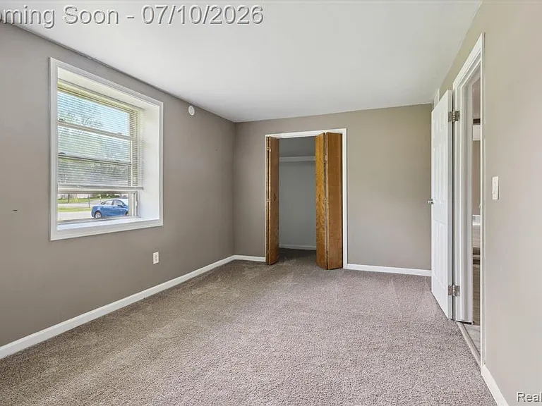 500 Trombley Dr — Photo 17