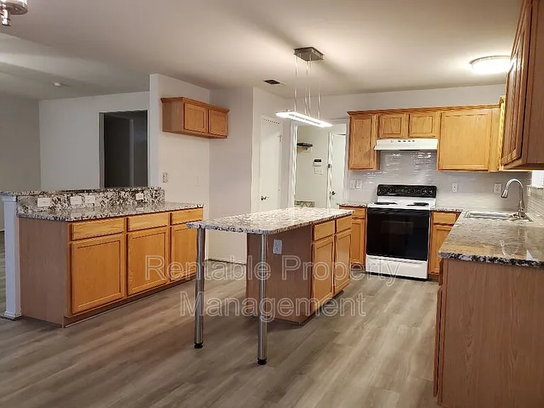 1000 Eden St — Photo 22