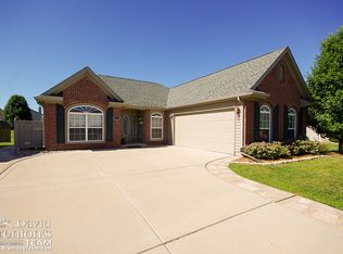990 Nicole Way, New Whiteland, IN
