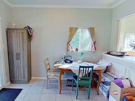 5th image of 908 W Kiernan Ave