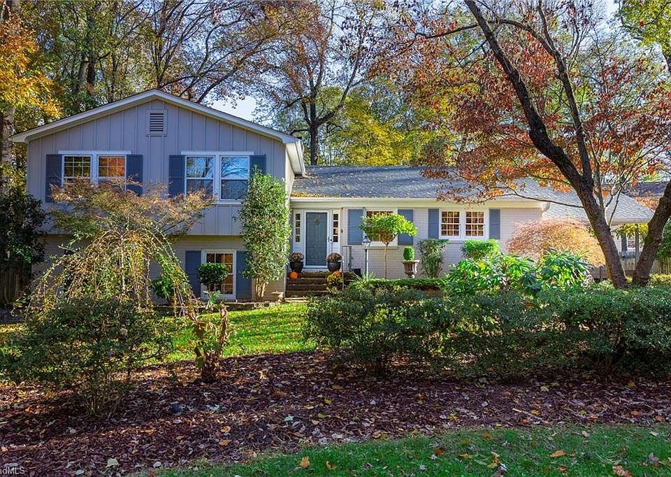 2nd image of 700 Sussex Ct