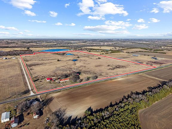 2nd image of 1858 Farm Road 1506