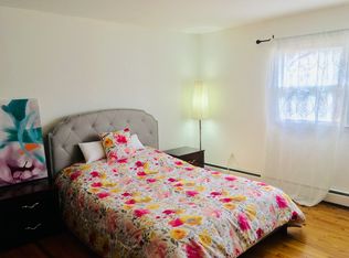 112 12th Ave, West Babylon, NY 11704