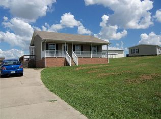 1830 Carneal Ln, Oak Grove, KY 42262