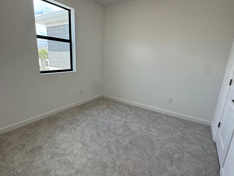 14083 SW Thorens Dr — Photo 23