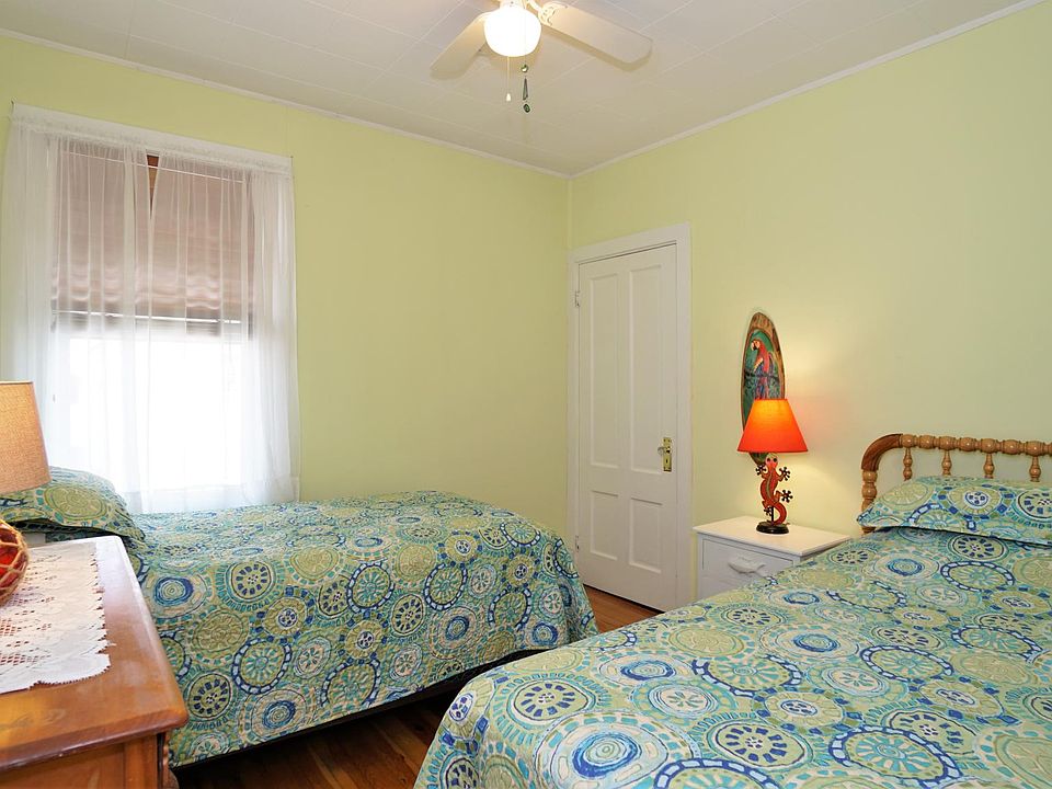 Two twin beds