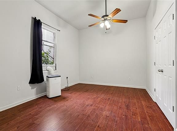 3rd image of 4609 Annunciation St