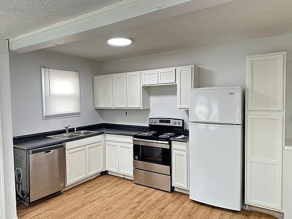 3rd image of 507 W Stevens St