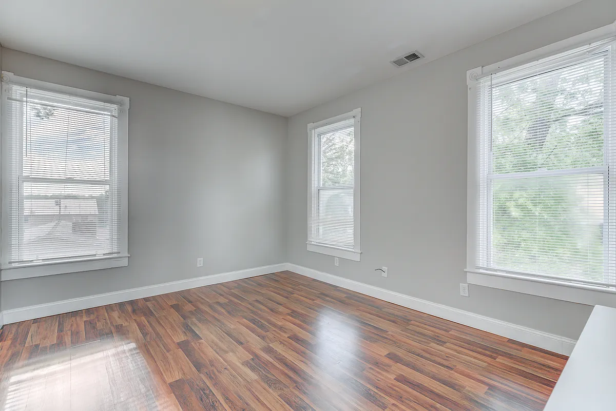 Building Photo - 217 W Collins St #B