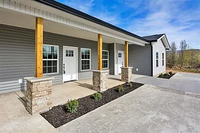 27 Michigan Ln — Photo 10