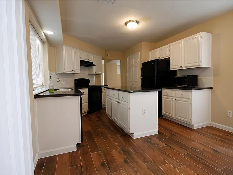 11615 Glenwolde Dr — Photo 8