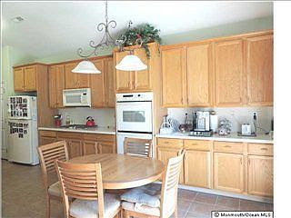5th image of 22 Orleans Dr